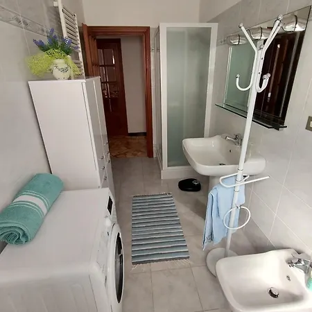 Large Near The Sea With Parking Celle Ligure